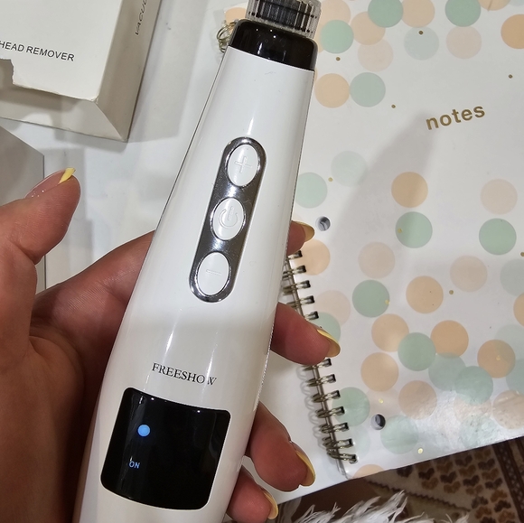 Vacuum blackhead remover - Picture 3 of 6